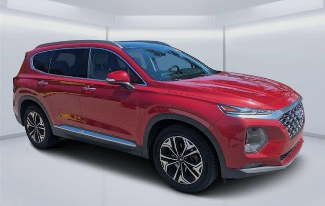 2019 Hyundai Santa Fe - Image 2